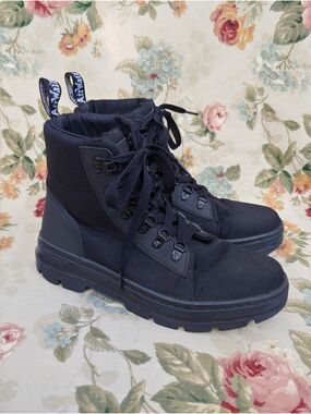 Dr. Martens Combs Women's Combat Black Lace-Up Hiking Boots size US 9